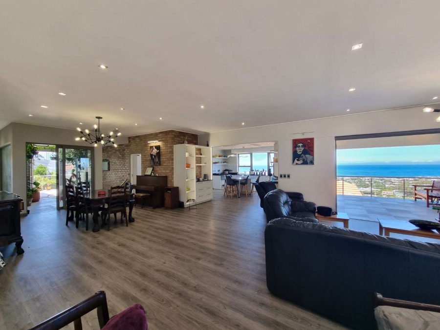 4 Bedroom Property for Sale in Onrus Western Cape